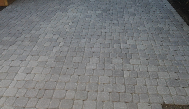 Interlocking paver patio