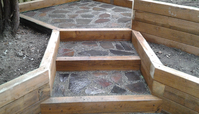 Terrace garden box stairs